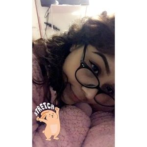 Meet your Posher, Elena